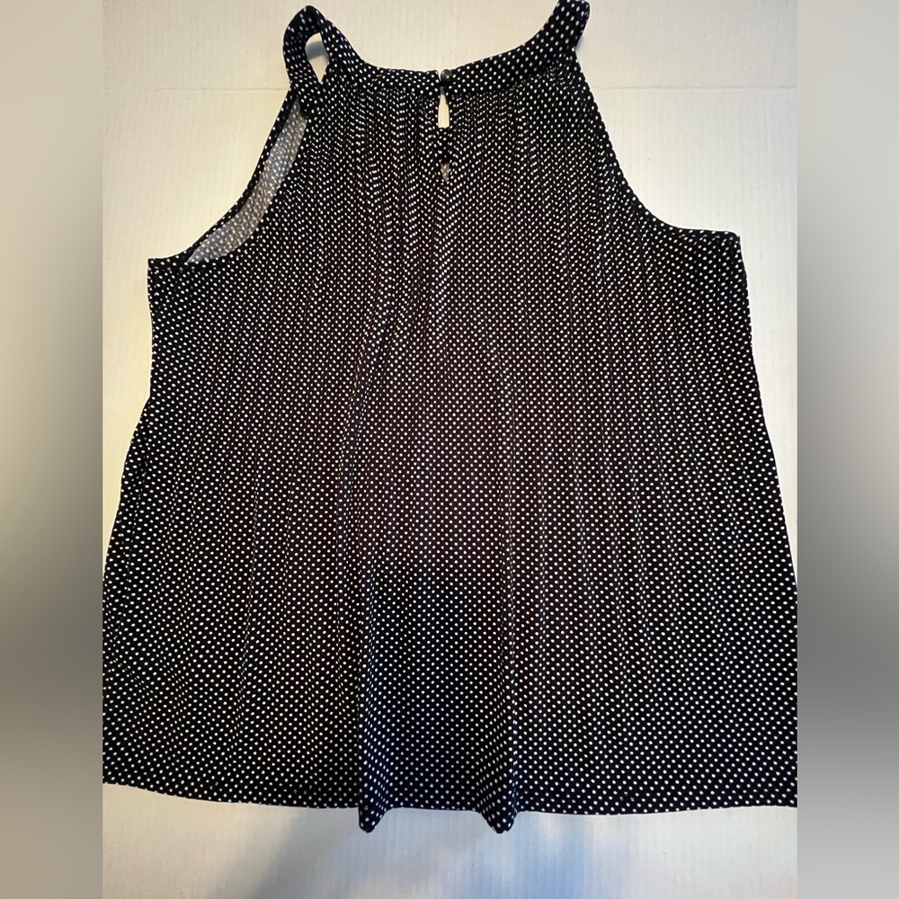 ADRIANNA PAPELL Black and White Polka Dot Sleeveless Top. Size Large. Polyester - Picture 4 of 9